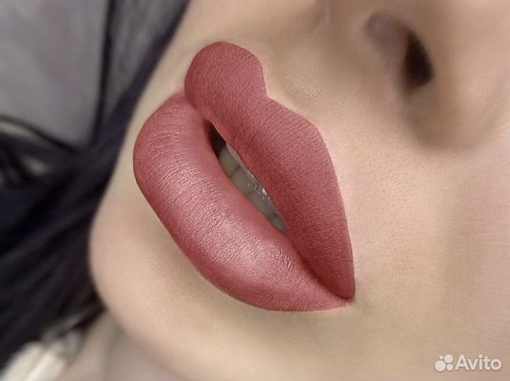 Перманентный макияж бровей и губ