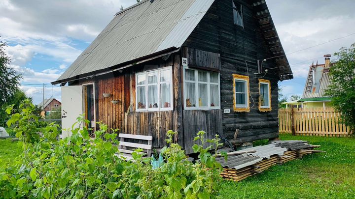 Дача 30 м² на участке 4,94 га