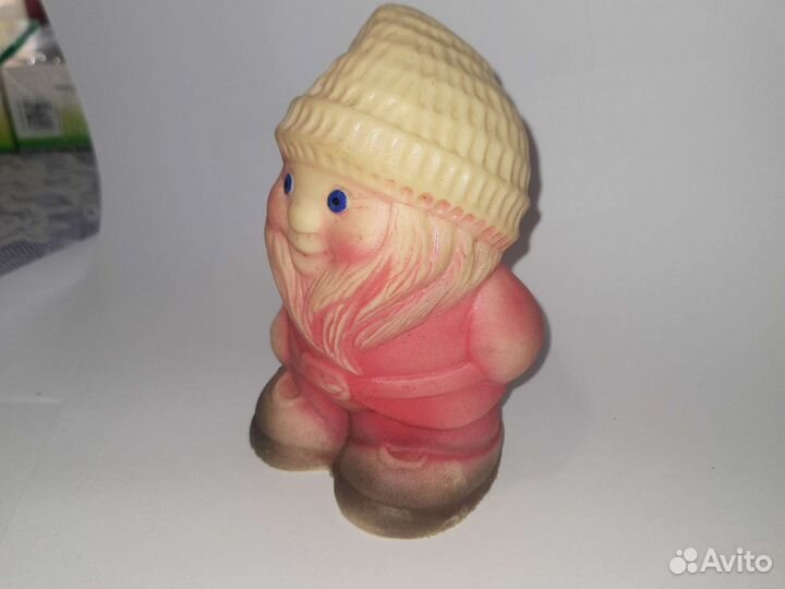 Милый гном домосой дедушка с бородой