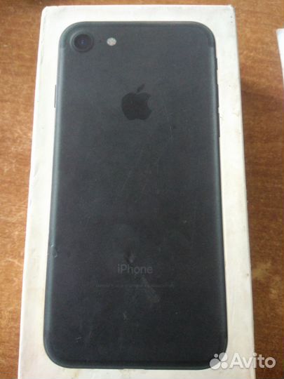 iPhone 7, 32 ГБ