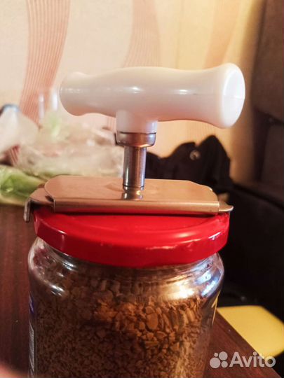 Открывалка для банок и консервов