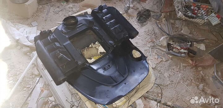 Крышка двигателя, корпус воздушных фильтров. GL