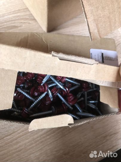 Кровельный саморез 4.8 35 RAL 3005