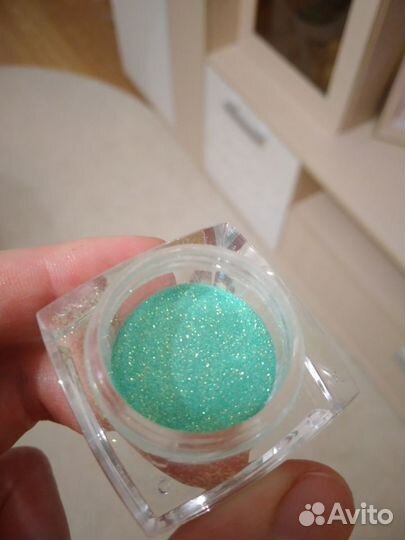 Блестки для макияжа и маникюра