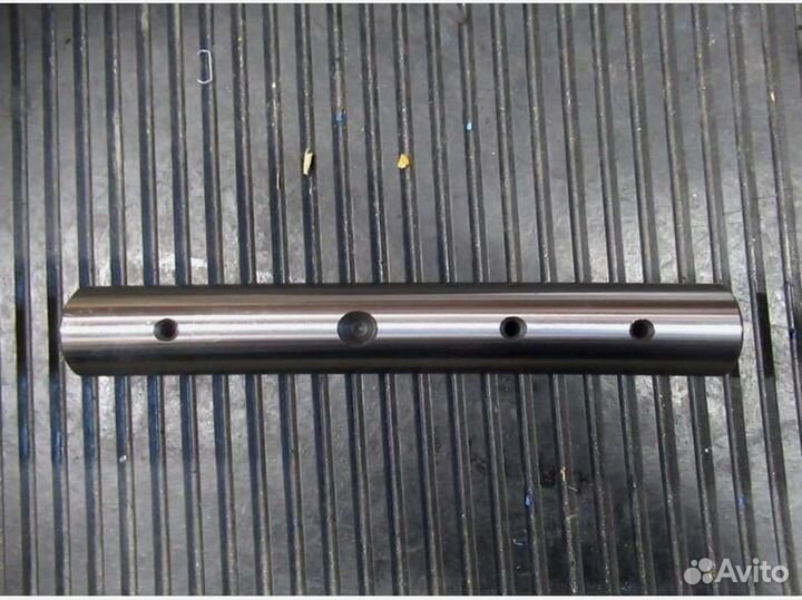 Шкворень ум Mitsubishi FD10-20N Nissan L01 1F1