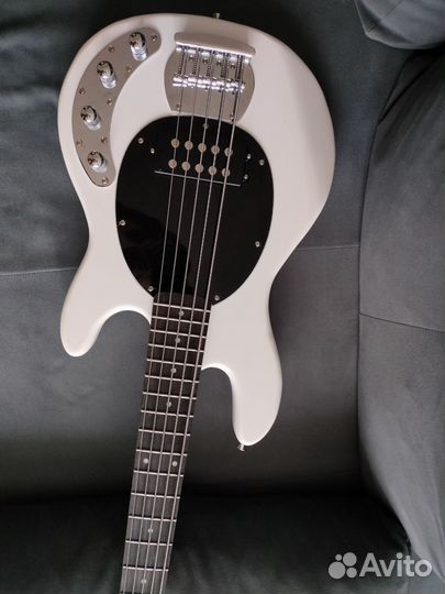 Бас гитара 5 струн + комбоусилитель