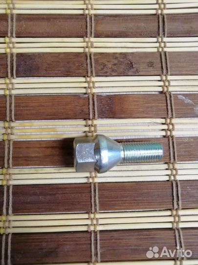 Колесные болты