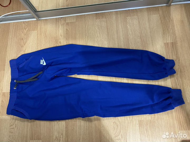 Спортивный костюм женский