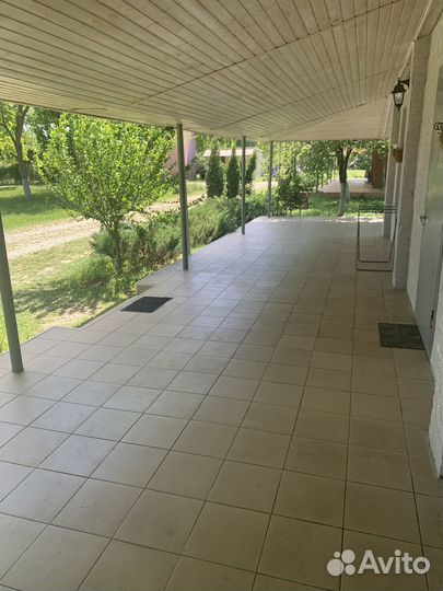 Домик на берегу реки