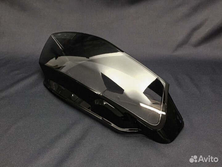 Стекло правой фары Audi A4 2007-2012