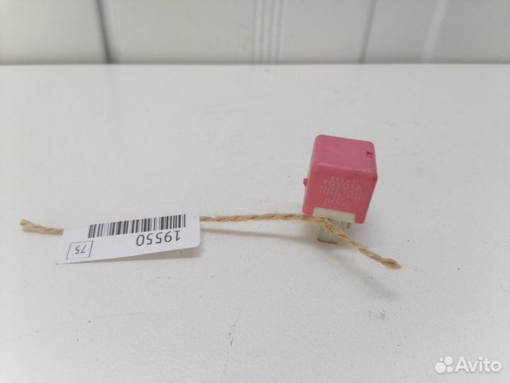 Реле Toyota Corolla E150