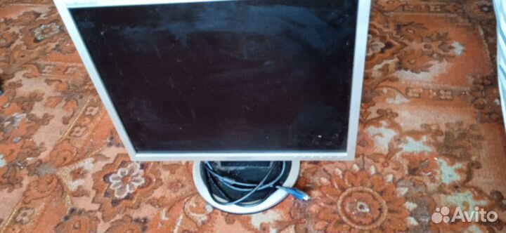 Монитор Samsung