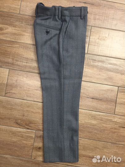 Брючный костюм с жилетом