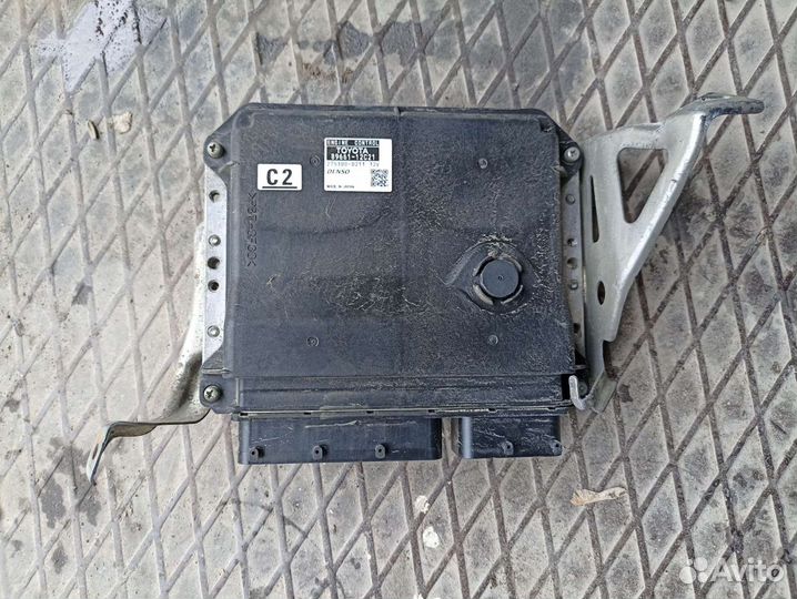 Блок управления двигателем Toyota Corolla 150