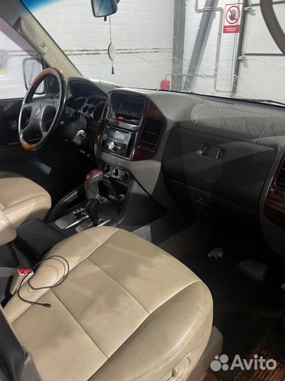 Mitsubishi Montero 3.8 AT, 2002, 120 000 км