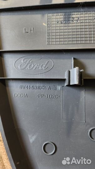 Обшивка багажника левая Ford Kuga 2008-2012