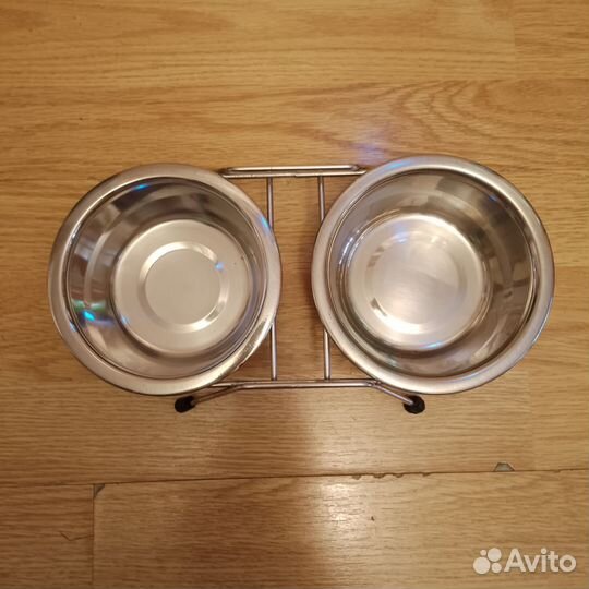 Миски на подставке для собак или кошек