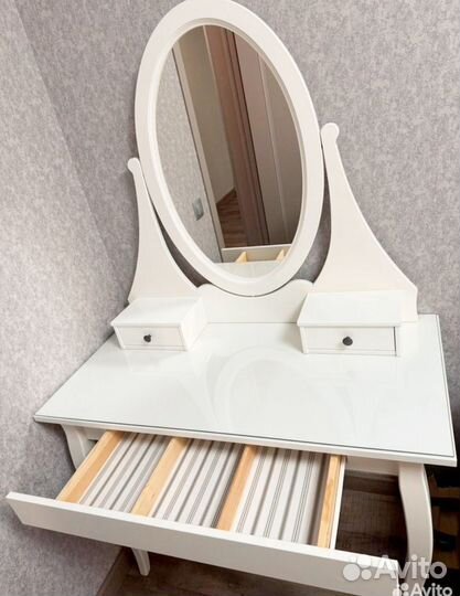 Туалетный столик с зеркалом IKEA