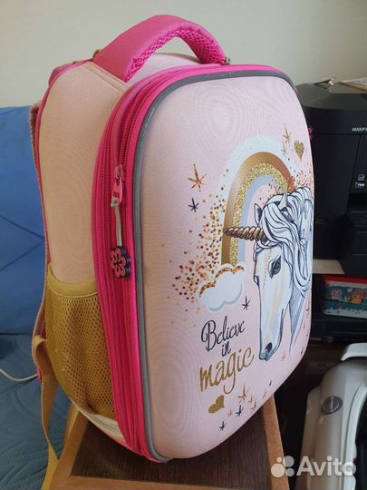 Продам портфель для девочки 1-4 класса