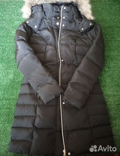 Женский пуховик Guess