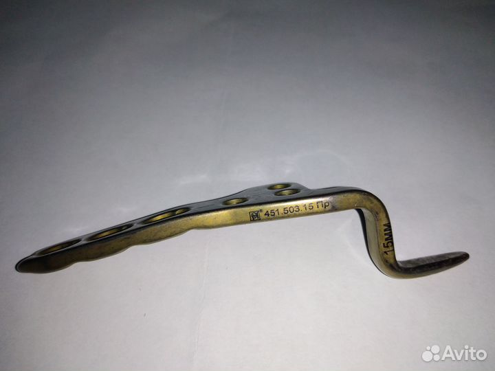 Титановая пластина