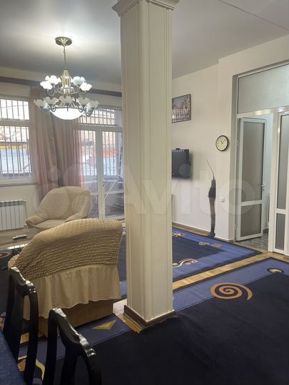 3-к. квартира, 100 м², 1/5 эт.