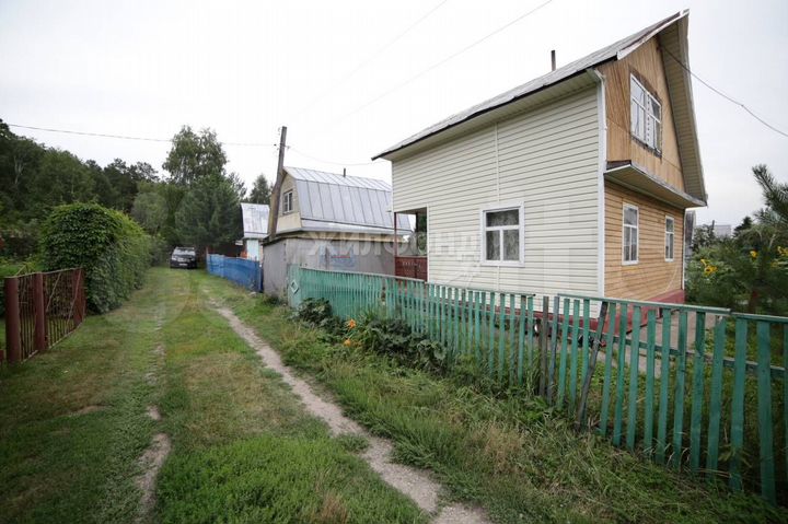 Дача 50 м² на участке 4 сот.