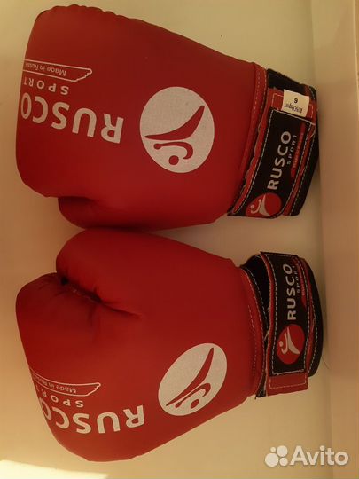 Боксерские перчатки