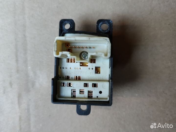 Кнопка зеркал Mazda 6 gg