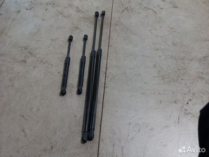 Амортизаторы крышки багажника, капота BMW X3 F25