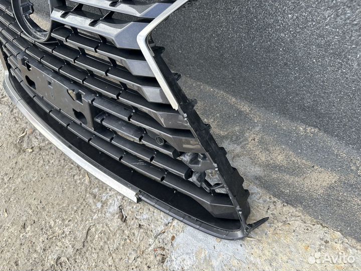 Решетка радиатора Лексус Lexus NX