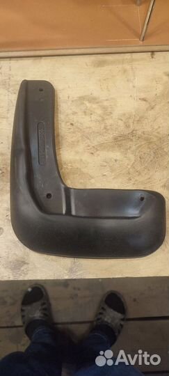 Брызговик передний левый Skoda rapid 2018-2020