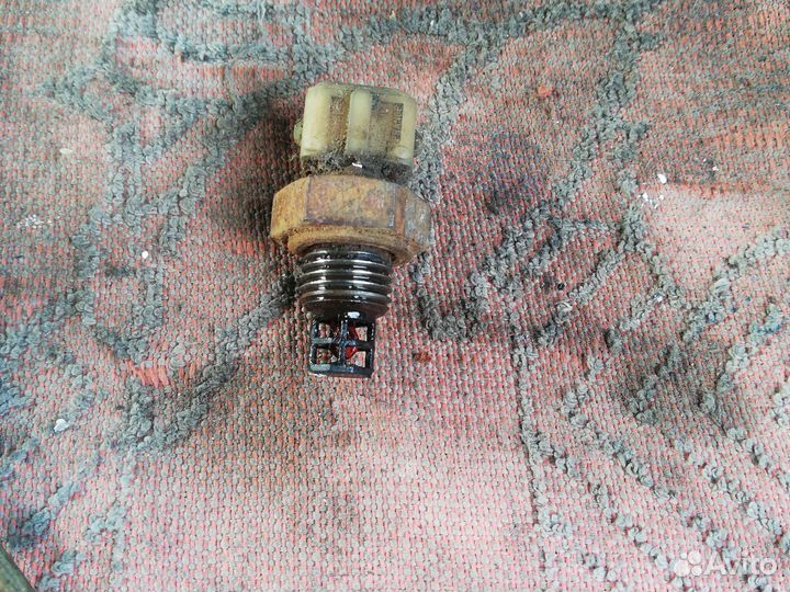 Датчик температуры воздуха Рено Меган 1