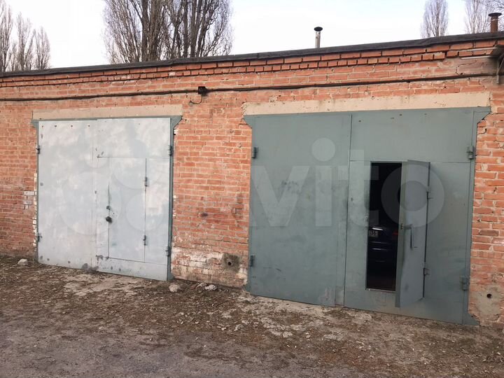 Гараж, > 30 м²