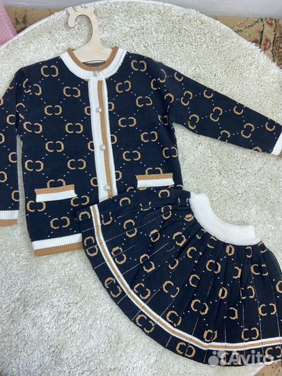 Вязанные костюмы для модниц