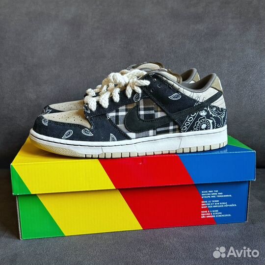 9 US Nike SB x Travis Scott Dunk Low PRM