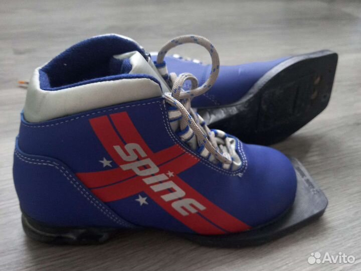 Лыжные ботинки детские 33 разме