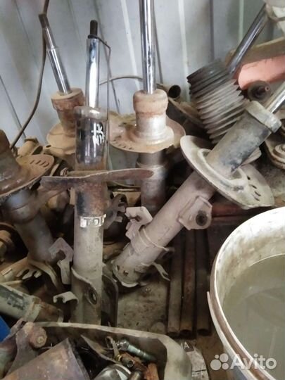 Передний Амортизаторы Nissan Juke F15 E43021KA1A