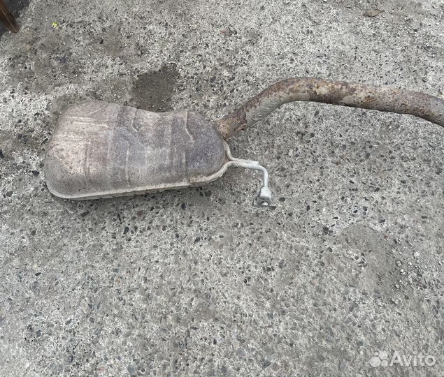 Выхлопная Volkswagen Passat B6 2.0 бензин