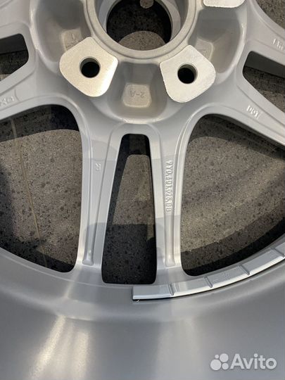 R20 Continental ContiWinterContact TS 750 275/45, PCD 5x130 DIA 71.5