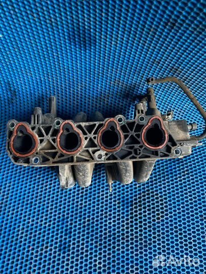 Коллектор впускной Renault Logan K7JA710 2011