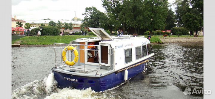 Катер пассажирский