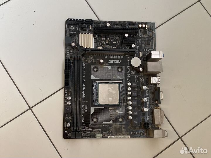 Материнская плата с процессором