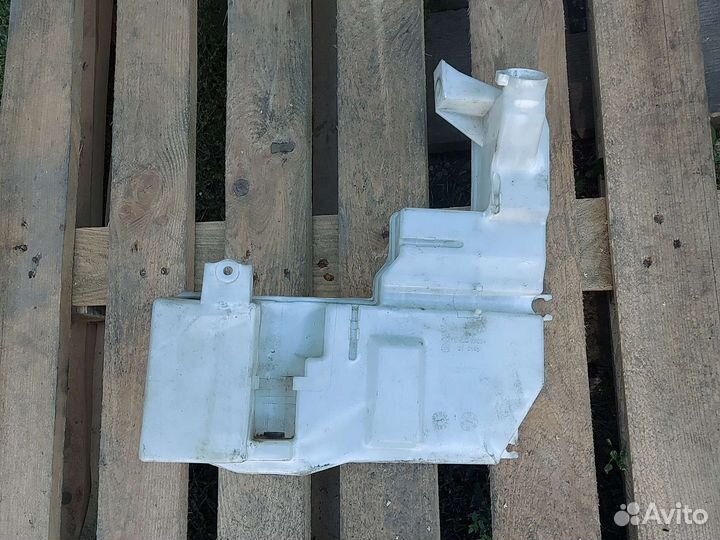 Бачок омывателя Хонда Цивик 5D