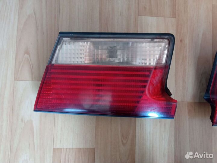 Задние фонари Nissan Sunny fb15