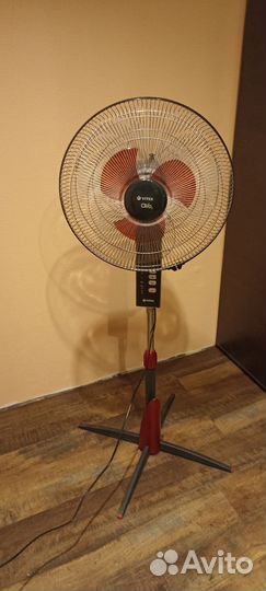 Вентилятор напольный Vitek