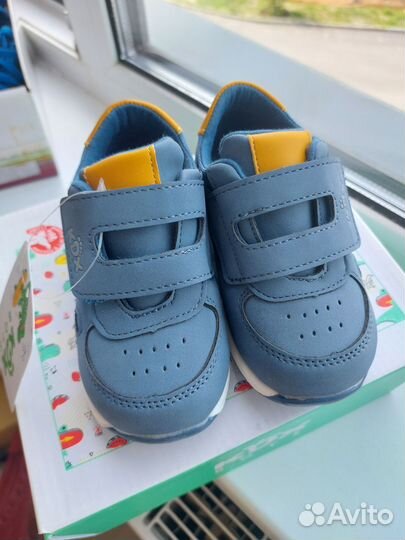 Кроссовки новые 23 24