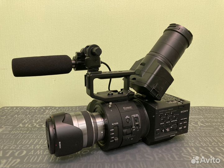 Профессиональный камкодер Sony FS-700 EK