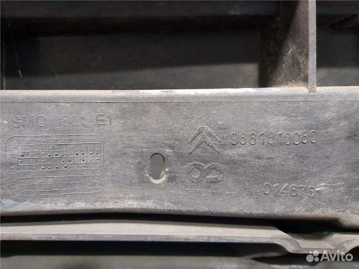 Рамка передняя (телевизор) Citroen C3 picasso, 201