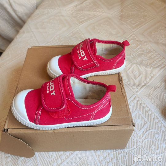 Кроссовки детские 25 размер